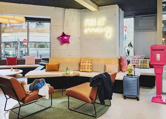 Moxy Paris Bastille 1