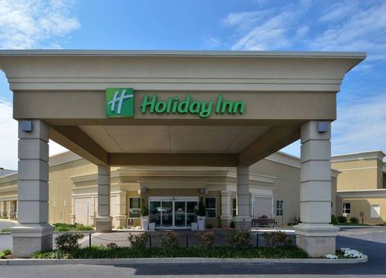 Holiday Inn MARTINSBURG by IHG 1