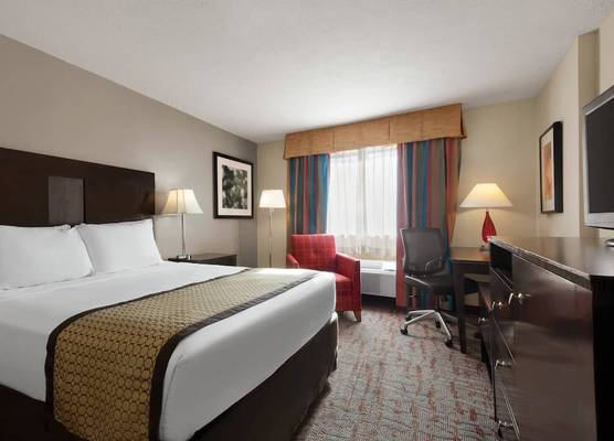 Baymont by Wyndham Belleville Airport Area Free Airport Shuttle 1