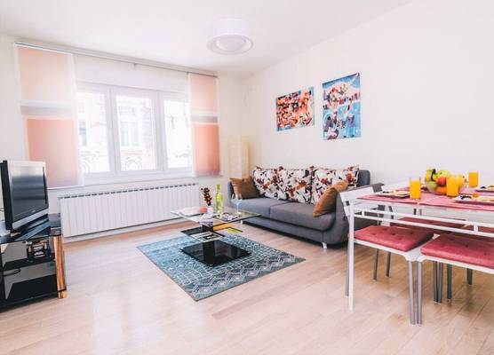 Modern apartment near Cathedral - BEST LOCATION 1