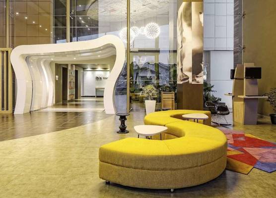 Ibis Padang 1