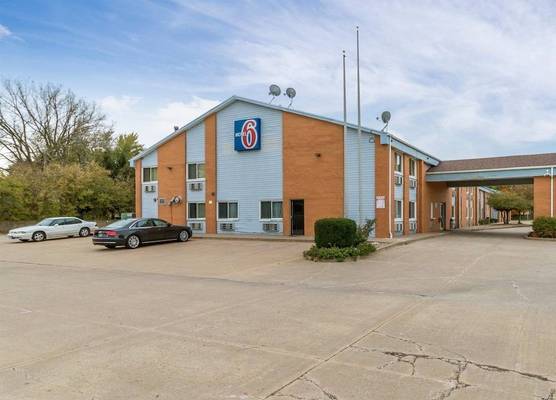 Motel 6 Davenport, IA 1