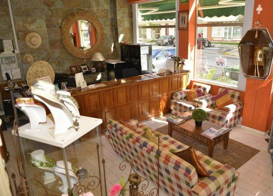 Apartamentos Turisticos Lindomar 1
