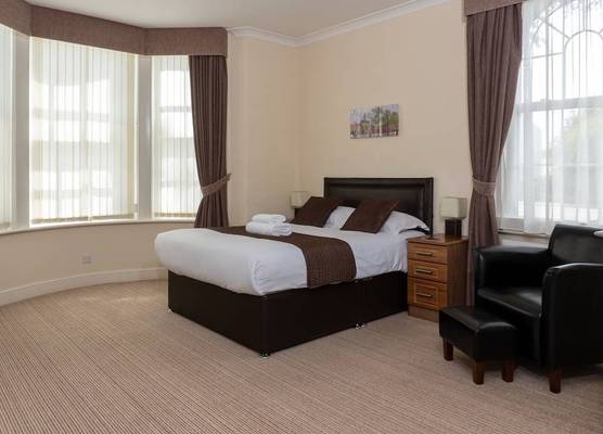 The Lawns Guest House 1