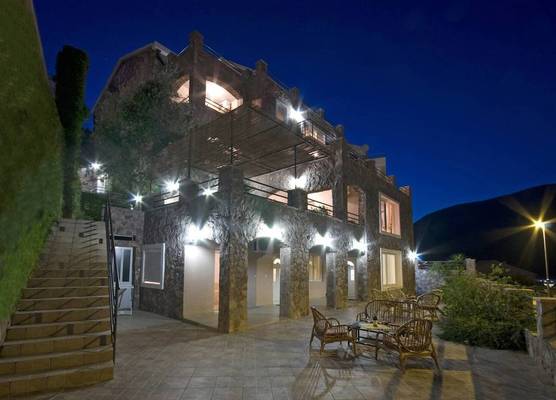 Contessa Apartments 1