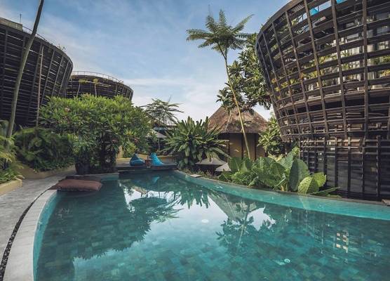 Canggu Cabana Beach Resort by Ini Vie Hospitality 1