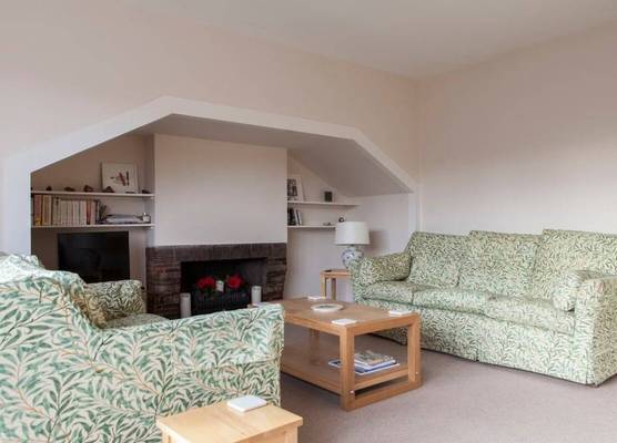 Sophisticated Edinburgh Apartment in City Centre 1