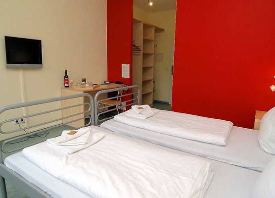 MEININGER Hotel Berlin Alexanderplatz 1