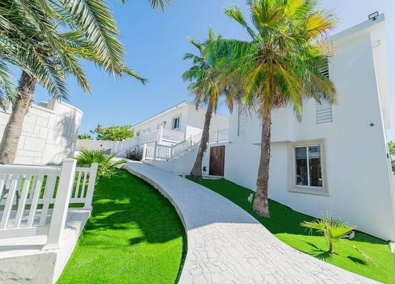 Le Bleu Bed and Breakfast 1
