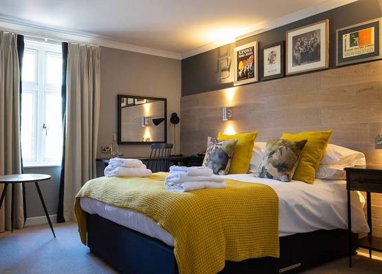 Bridge Hotel 1
