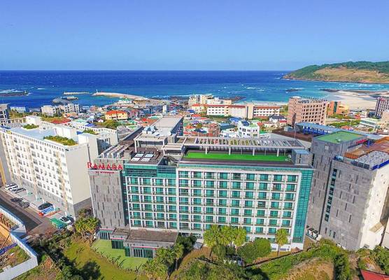 Ramada by Wyndham Jeju Hamdeok 1