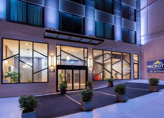Microtel Inn by Wyndham Long Island City 1