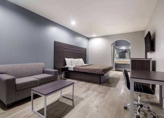 Americas Best Value Platinum Inn & Suites 1
