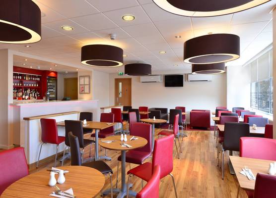 Travelodge London Raynes Park 1
