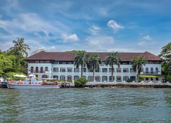 Brunton Boatyard - A CGH Earth Experience 1