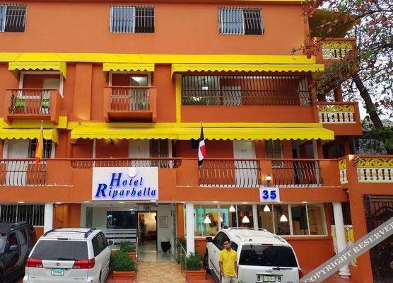 Hotel Riparbella 1