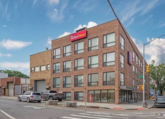 Red Roof Inn PLUS Brooklyn - 3rd Ave 1