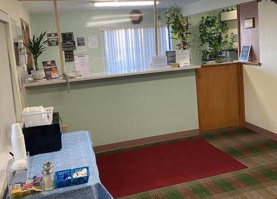 Americas Best Value Inn Champaign 1