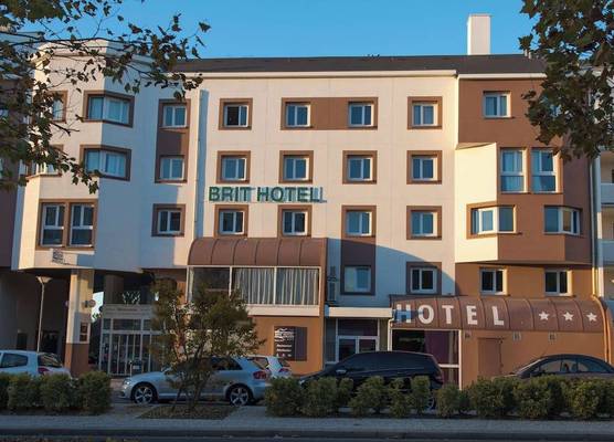 Brit Hotel Tours Sud – Le Cheops 1