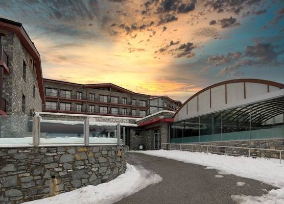 Guitart La Molina Aparthotel & Spa 1