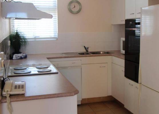 Grosvenor Beachfront Apartments Surfers Paradise 1