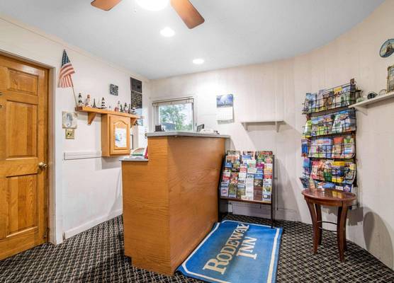 Rodeway Inn 1