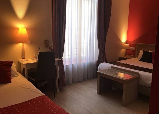Hotel Aux Sacres Reims, Centre Historique 1