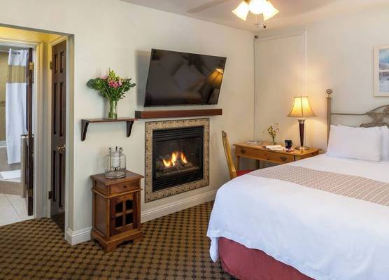 The Eagle Inn 1
