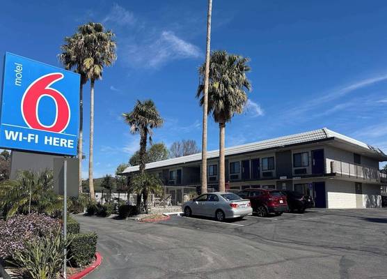 Motel 6 Simi Valley, CA 1