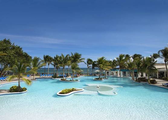 Coconut Bay Beach Resort & Spa All Inclusive 1