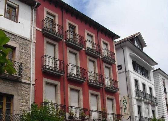 Hotel Los Robles 1