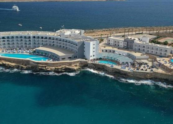Paradise Bay Resort 1