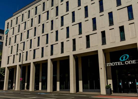 Motel One Köln-Mediapark 1
