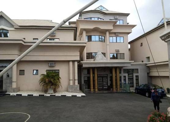 Commordore Hotel 1