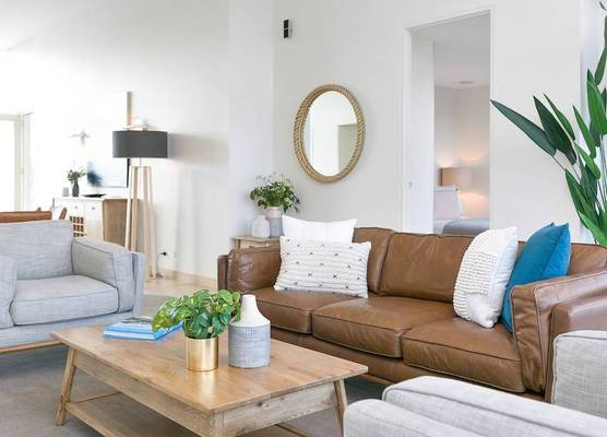 Sullivans Cove Apartments 1