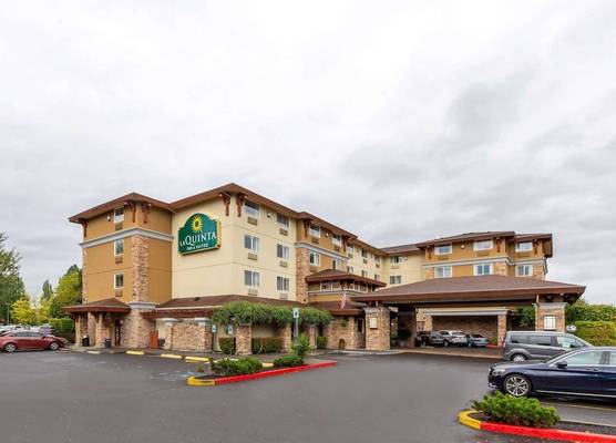 La Quinta by Wyndham Vancouver 1