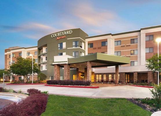 Courtyard by Marriott Houston NASA Clear Lake 1