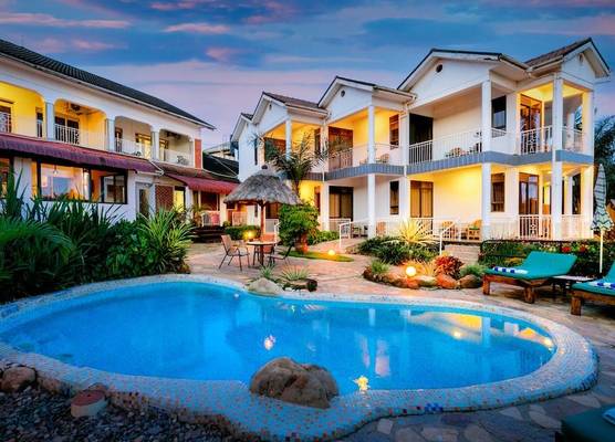 2 Friends Beach Hotel 1