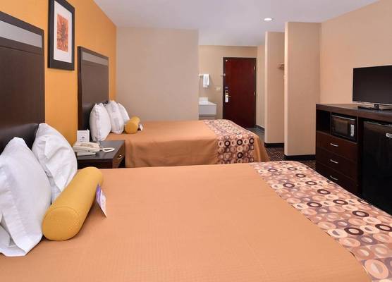 Americas Best Value Inn & Suites Madera 1