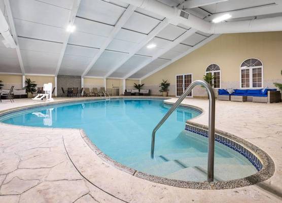Days Hotel by Wyndham Toms River Jersey Shore 1