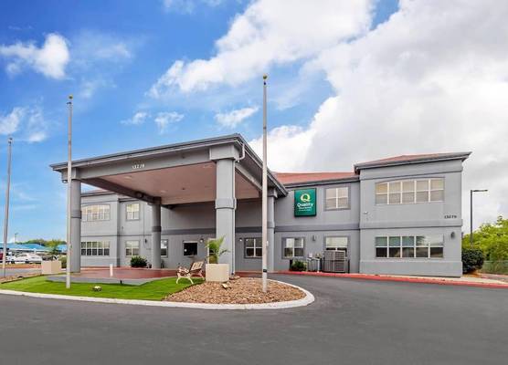 Quality Inn & Suites Near Six Flags and Medical Center 1