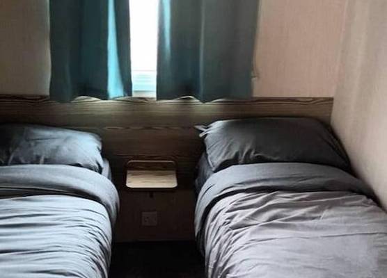 3 bed Static 12ft Caravan Home From Home Somerset 1