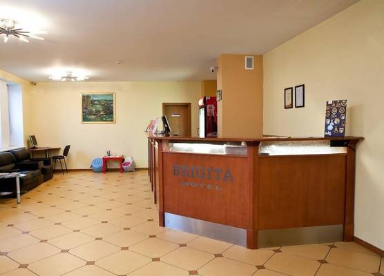 Kolonna Hotel Brigita 1