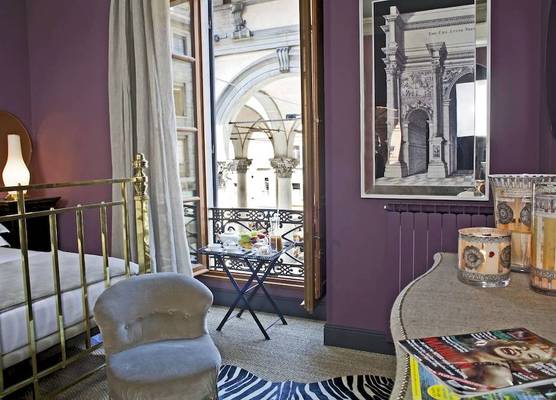 Porcellino Gallery Art Boutique BB 1
