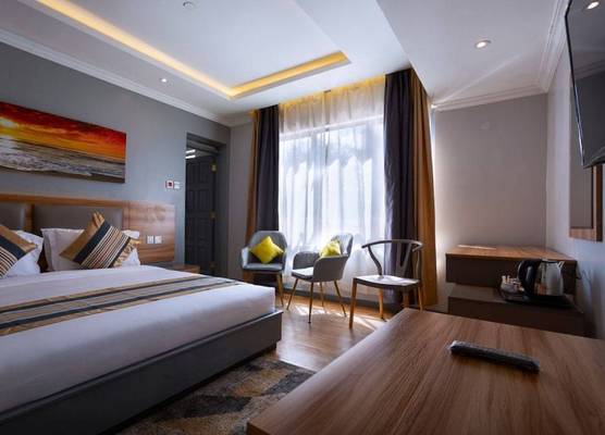Raha Hotel & Suites 1