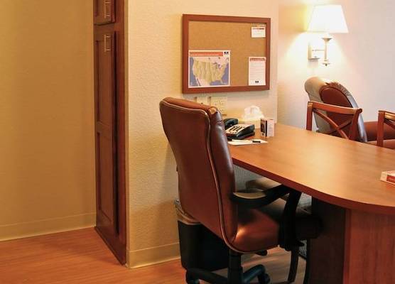 Candlewood Suites TURLOCK by IHG 1