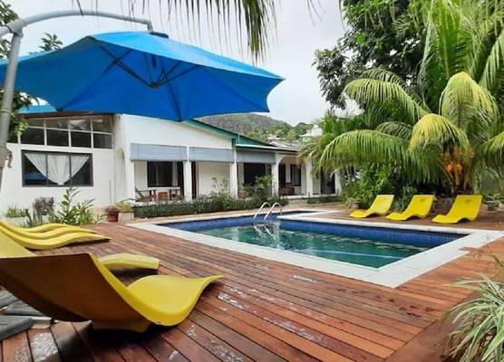 Castaway Lodge 1