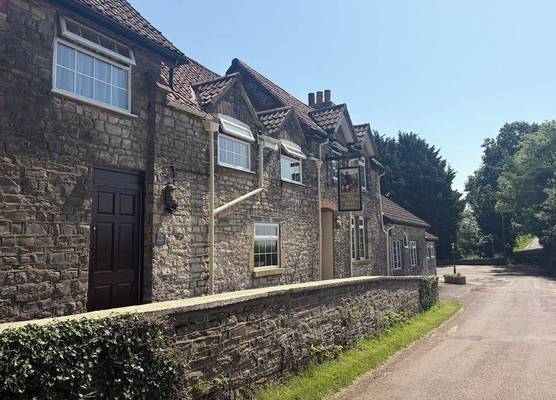 The Hunters Rest Inn 1