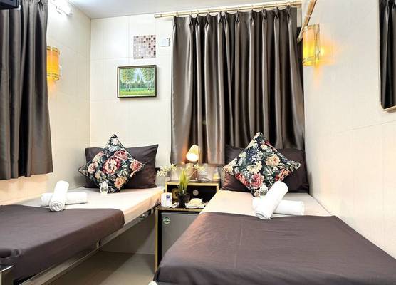 International Inn 1