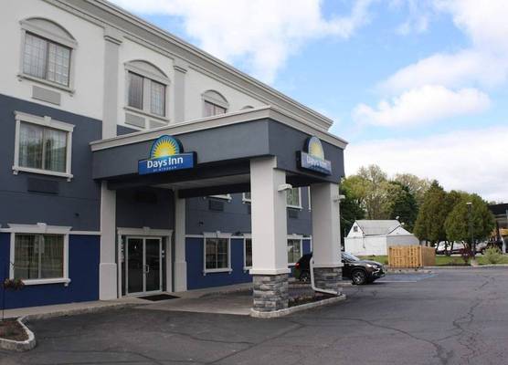 Days Inn by Wyndham Budd Lake 1